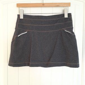 Athleta Relay Skort in Black Heather/Gray Size XS